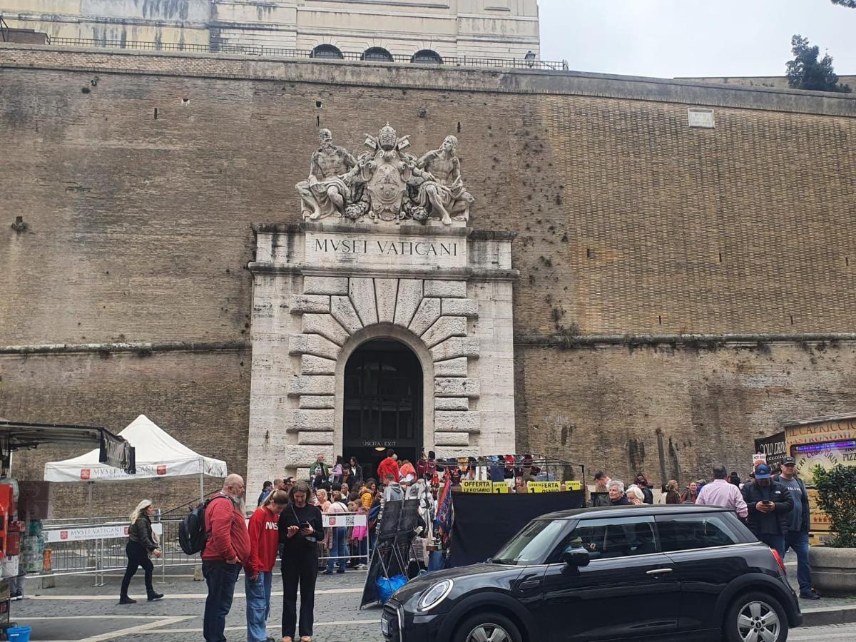 Home Rome Vaticano Luaran gambar